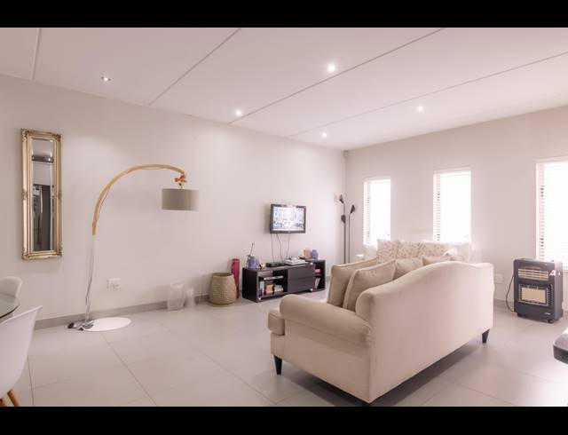 3 BEDROOM CLUSTER FOR SALE IN CRAIGAVON